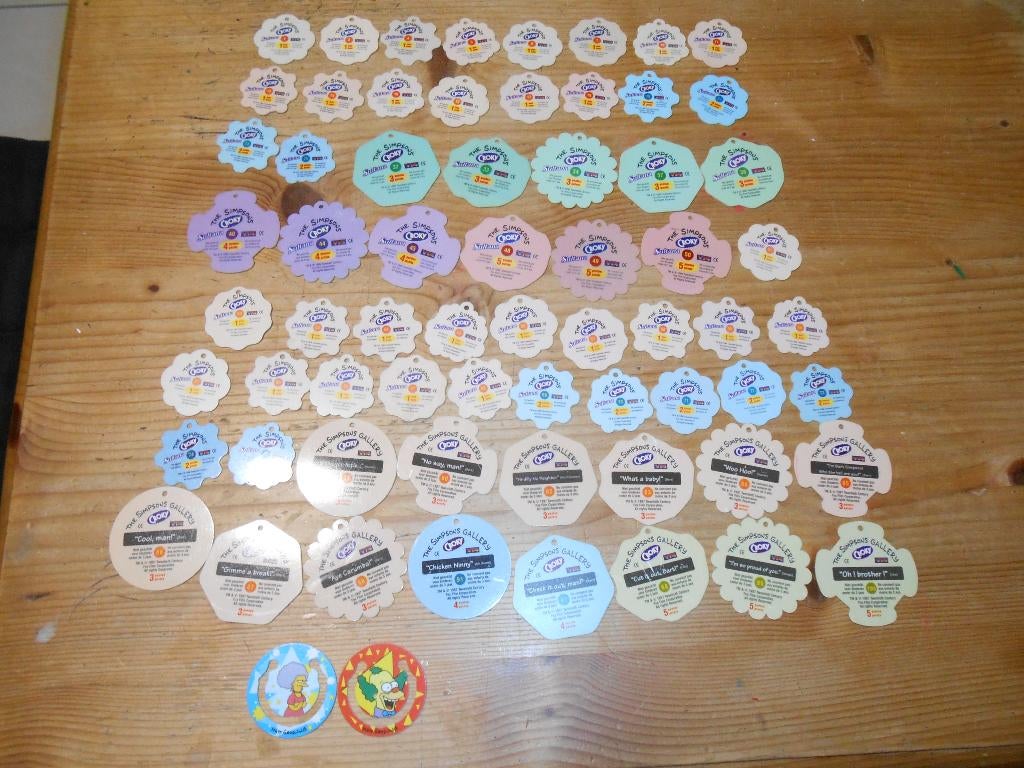Flippos Lot 65 Pogs Croky The Simpsons années 96/97 (+ 17 ), Ophalen, Losse flippo's