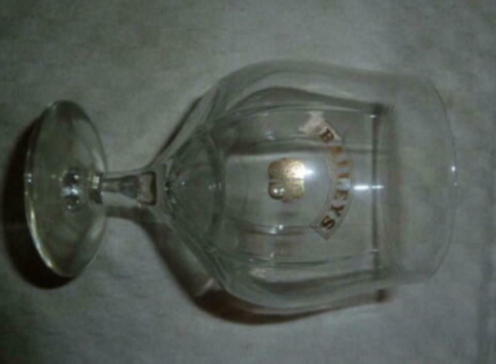 #A glas BAILEYS r.a. Bailey & Co. - Dublin, Verzamelen, Ophalen of Verzenden, Nieuw, Borrel- of Shotglas