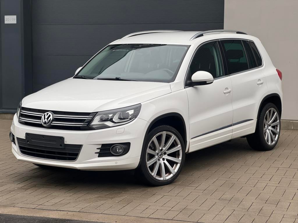 Volkswagen Tiguan 2.0tdi/R-Line, Auto's, Voorwielaandrijving, Zwart, 4 cilinders, Alcantara