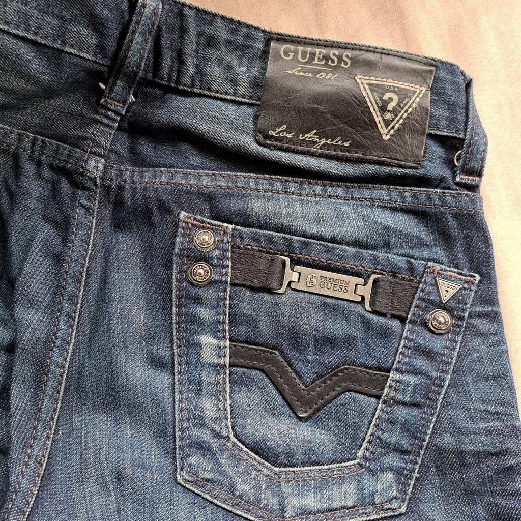 Jeans homme  GUESS, Vêtements | Hommes, Jeans, Enlèvement, Comme neuf
