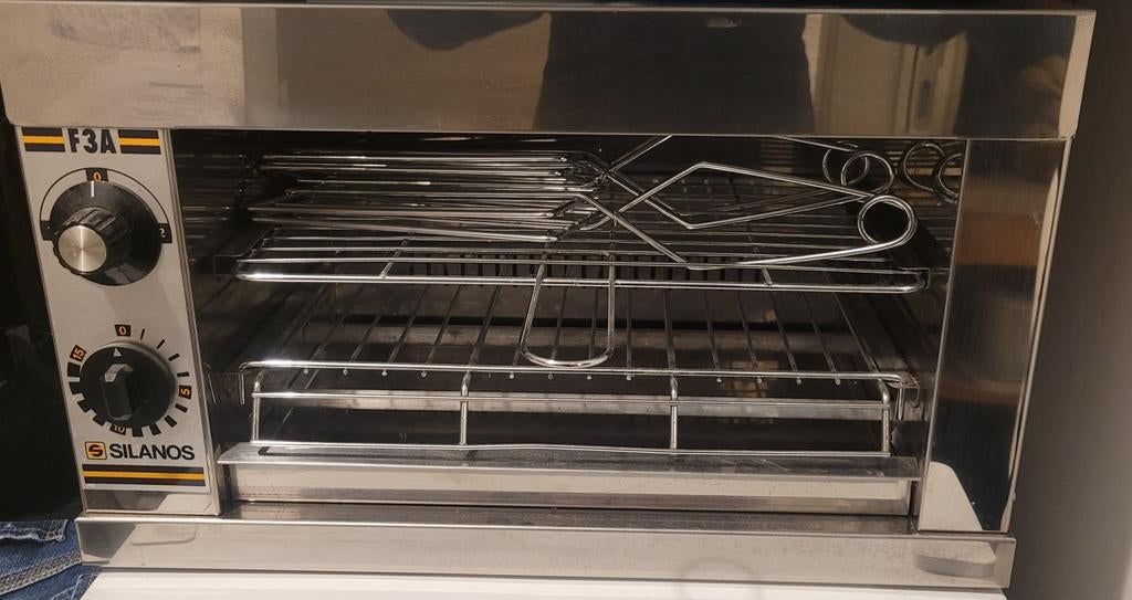 Oven en grill, incl 3 knijpers voor tosti s, Ophalen, Zo goed als nieuw, Grill