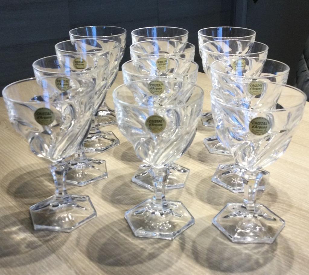 12 wijnglazen Cristal d'Arques als nieuw € 3,00/stuk, Antiek en Kunst, Antiek | Glaswerk en Kristal, Ophalen