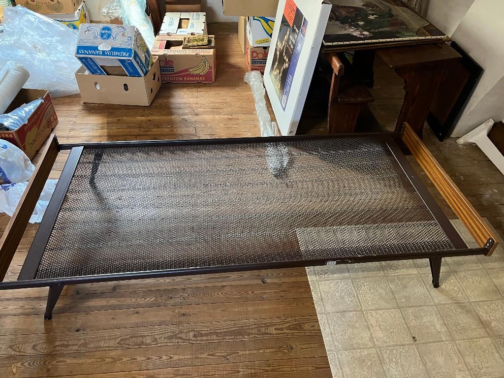 Bed met inklapbare poten, Huis en Inrichting, Ophalen, Gebruikt, 90 cm, Eenpersoons