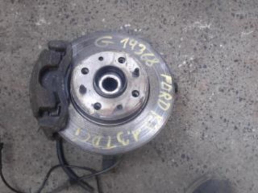 Moyeu avant gauche Ford Ka 1.3TDCi 55kw LP/14368, Enlèvement, Utilisé, Ford