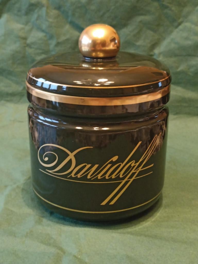Rare pot a tabac davidoff..décor or véritable, Enlèvement
