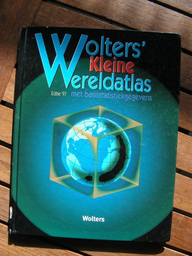 Boek Wolters’ Kleine wereldatlas., Boeken, Ophalen of Verzenden, Gelezen, Wereld, Overige atlassen