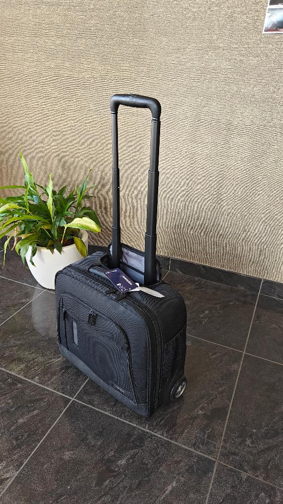NOUVEAU chariot pour ordinateur portable de Targus, Enlèvement, 16 pouces, Neuf, Sac à roulettes