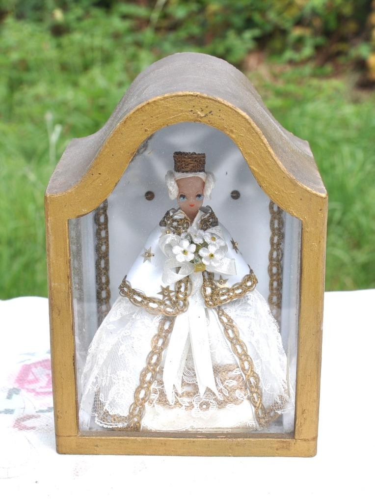 chapelle vitrine religieuse bois vitre vierge tissu et cire, Enlèvement ou Envoi