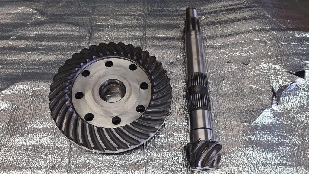 Couronne et pignon pour différentiel Maserati Merak, Enlèvement ou Envoi, Utilisé, Maserati