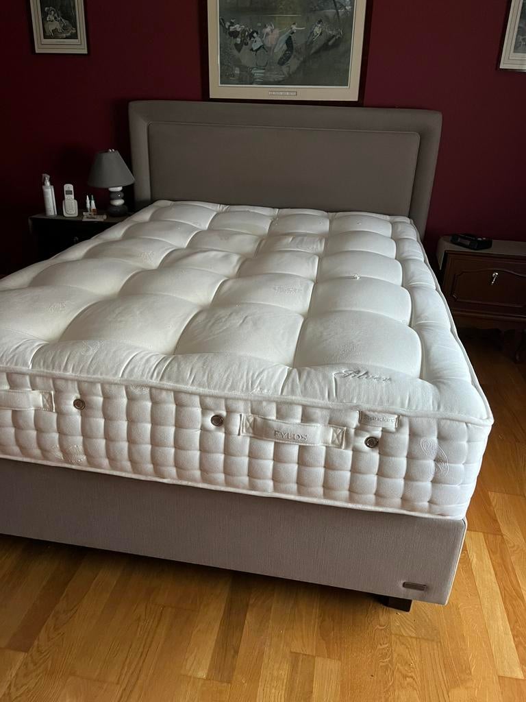 Bed en matras, Huis en Inrichting, Ophalen, Gebruikt, 140 cm