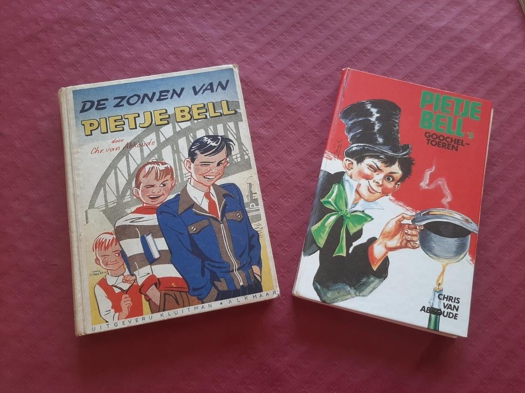 Set van 2 vintage Pietje Bell boeken – Chris van Abkoude, Boeken, Ophalen of Verzenden, Gelezen