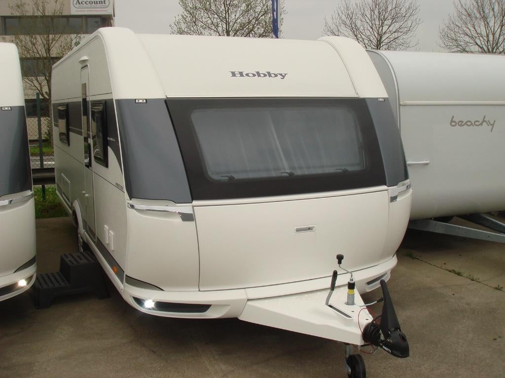 HOBBY PRESTIGE 560 WLU, 2 aparte bedden, Hobby, Bedrijf, 6 tot 7 meter