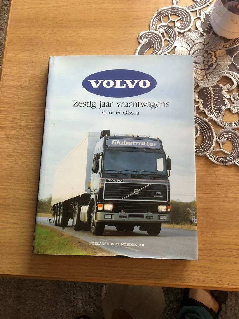 Volvo Zestig jaar vrachtwagens, Boeken, Ophalen, Zo goed als nieuw