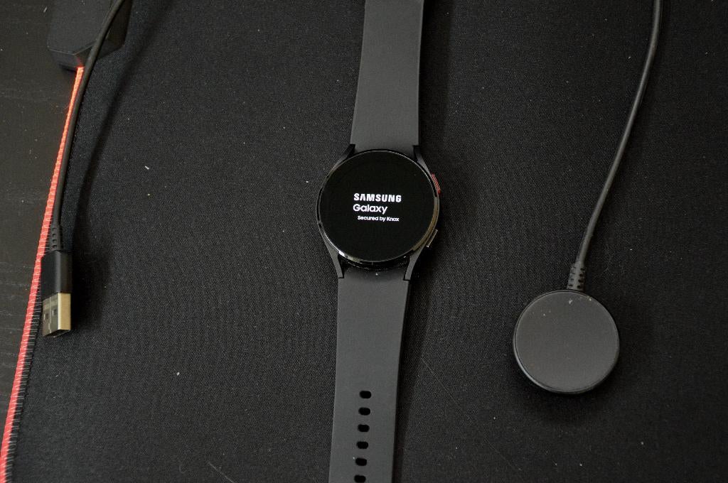 Samsung Galaxy Watch 4 (smartwatch), Handtassen en Accessoires, Smartwatches, Zwart, Ophalen of Verzenden, Zo goed als nieuw, Waterdicht