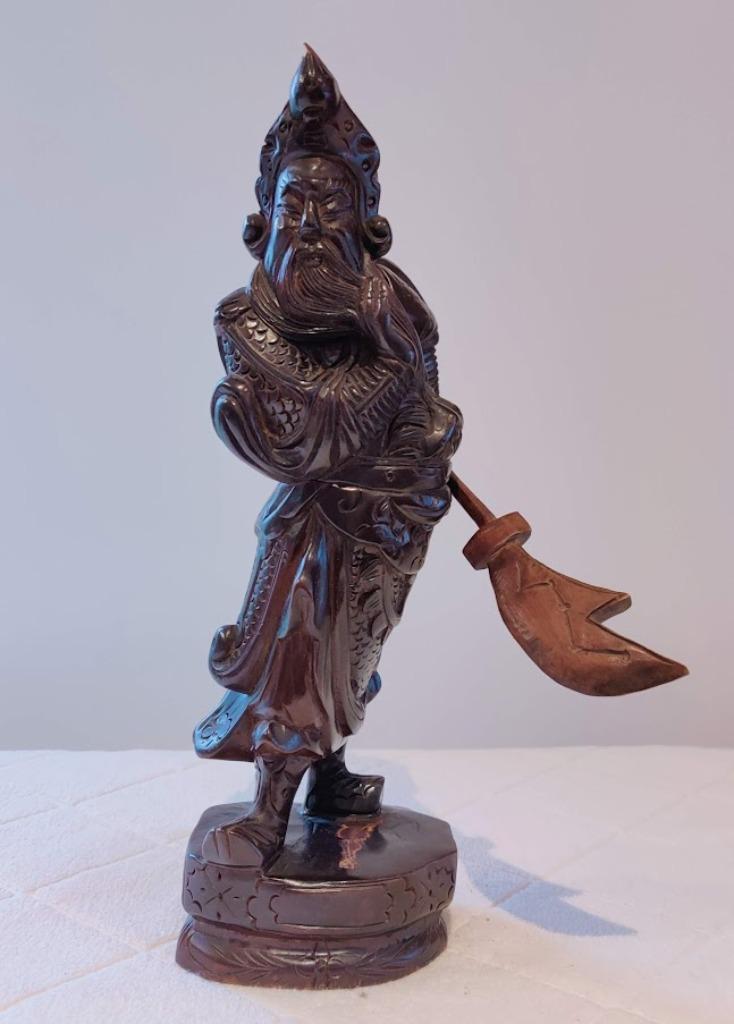 Statue orientale asiatique d'un guerrier sculptée en bois, Antiquités & Art, Enlèvement ou Envoi