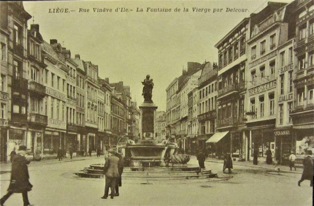 ZICHTKAARTEN- LUIK- LA FONTAINE DE LA VIERGE PAR DELCOUR, Enlèvement ou Envoi, Non affranchie, Ville ou Village