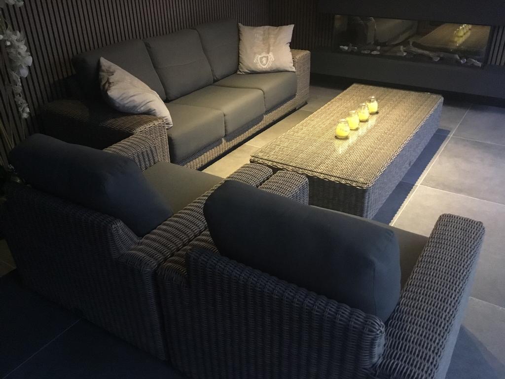 4 Seassons outdoor lounge, Ophalen, Zo goed als nieuw