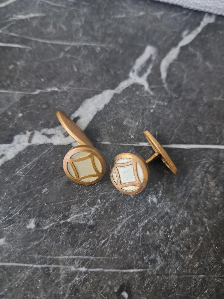 Boutons de manchette anciens vintage – Laiton doré / nacre, Handtassen en Accessoires, Antieke sieraden, Manchetknopen, Verguld
