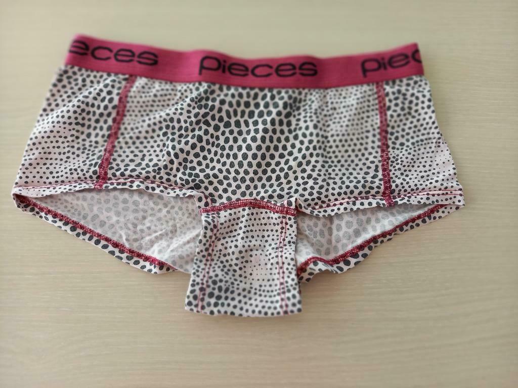 Slip met rode band, Pieces, maat 36, Kleding | Dames, Pieces, Ophalen of Verzenden, Slip