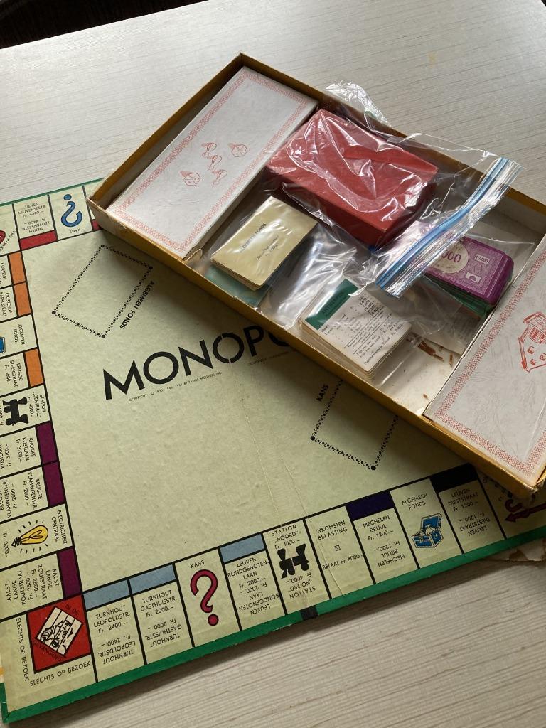 vintage gezelschapsspel monopoly, Hobby & Loisirs créatifs, Enlèvement, Utilisé