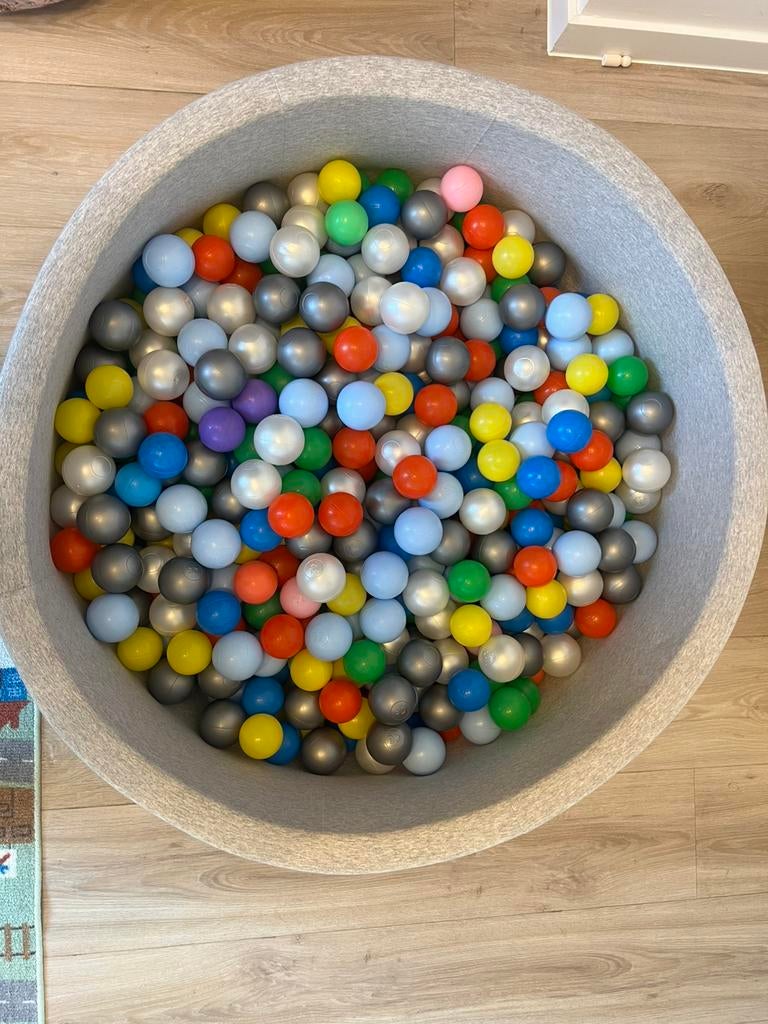 Ballenbad Misioo - rond 90X30 - lichtgrijs, incl 350 ballen, Enlèvement, Comme neuf, Garçon ou Fille