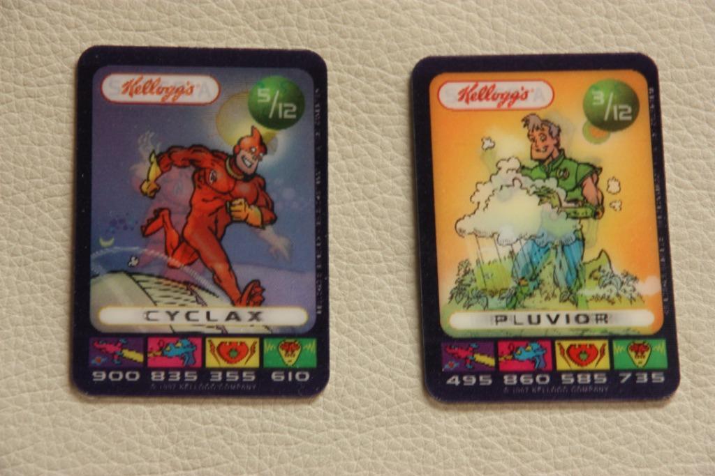 Spacix kaarten 3-D  (Kellogg's) - 2 stuks, Verzamelen, Overige Verzamelen, Zo goed als nieuw, Ophalen of Verzenden