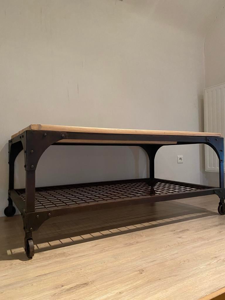 Belle table de salon ou meuble TV, 100 à 150 cm, Comme neuf, Enlèvement, 50 à 100 cm