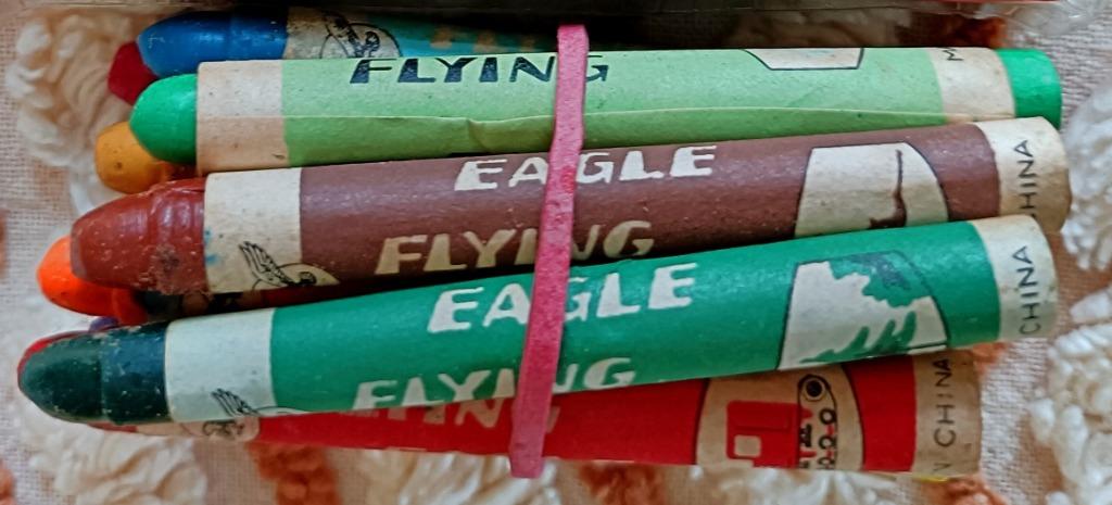 12 Crayons de cire Flying Eagle No. 416, vintage années 70, Collections, Enlèvement ou Envoi, Utilisé