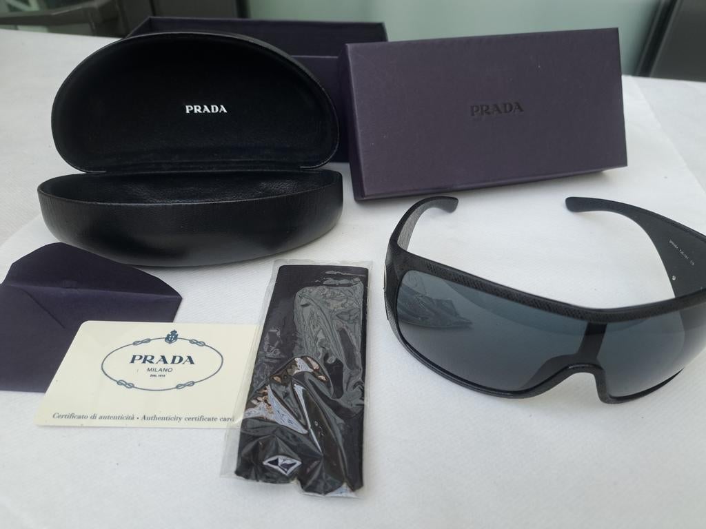 Lunettes de soleil Prada, Enlèvement ou Envoi, Comme neuf