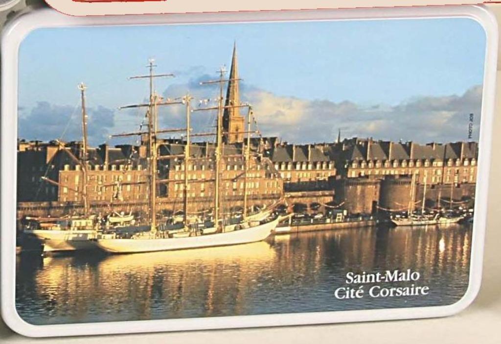 Blikken koekjes doos bedrukt "Saint-Malo", Verzamelen, Ophalen of Verzenden, Zo goed als nieuw, Koek(jes), Overige merken