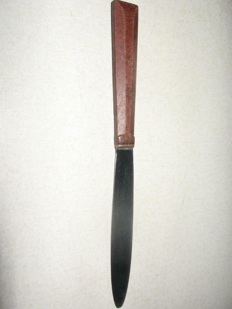 Coupe-papier en métal inox et, manche en bois verni foncé. D, Enlèvement ou Envoi, Comme neuf