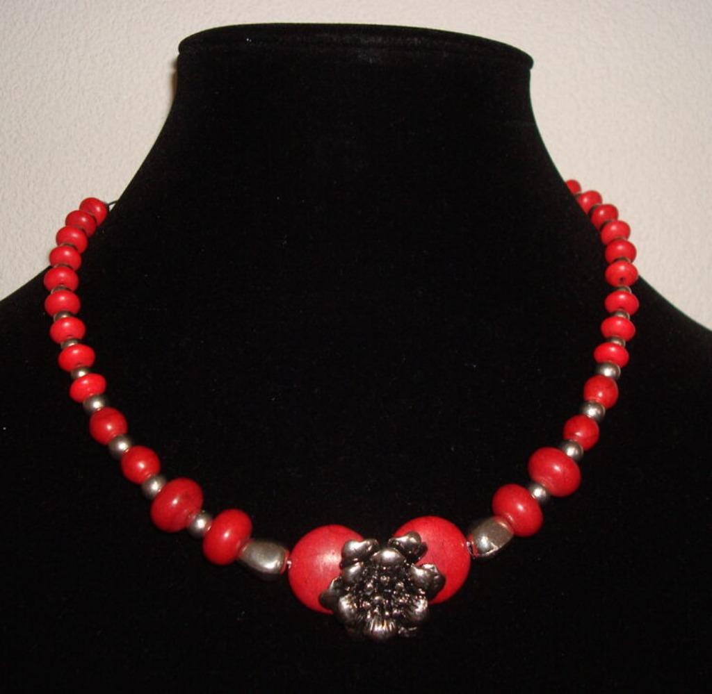 Collier en pierre naturelle rouge avec fleur, Bijoux, Sacs & Beauté, Colliers, Pierre ou Minéral, Réglable, Envoi, Neuf