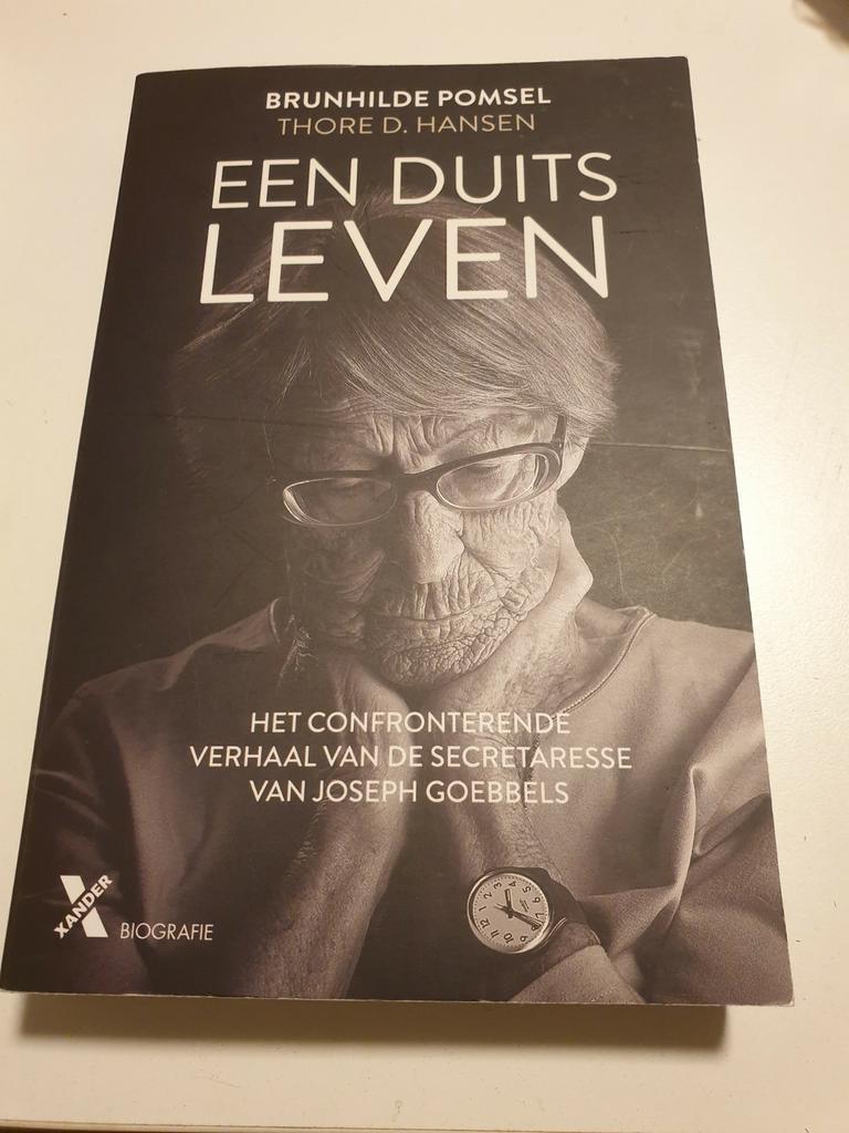 Thore D. Hansen - Een Duits leven.  Secretaresse GOEBBELS, Boeken, Ophalen of Verzenden, Zo goed als nieuw, Thore D. Hansen