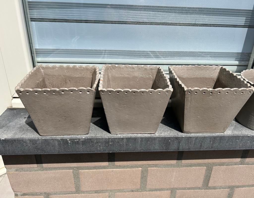 Binnen bloempotten in steen, Ophalen, Zo goed als nieuw, Steen, Binnen
