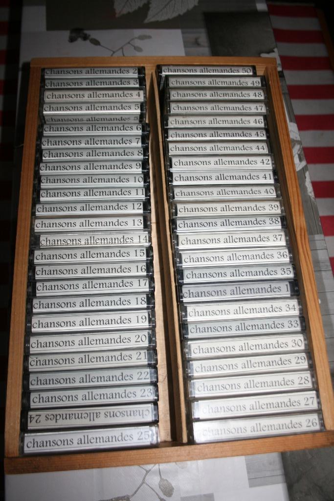 lot de cassettes audio, 26 cassettes audio ou plus, Pré-enregistrées, Autres genres, Enlèvement