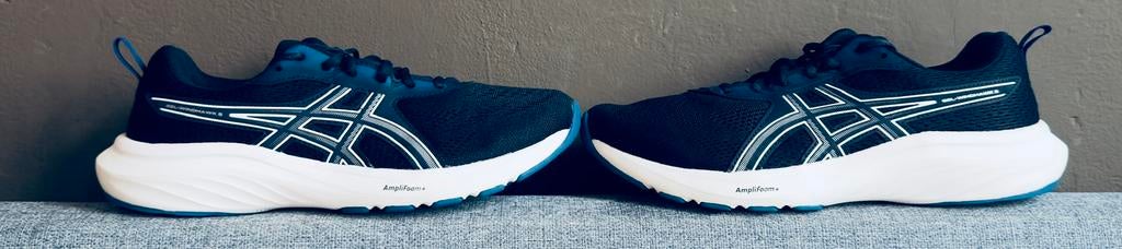 Chaussures Asics taille 44, Enlèvement ou Envoi, Comme neuf