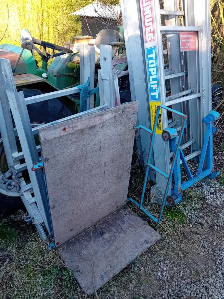 Ladderlift dakwerken, Ophalen