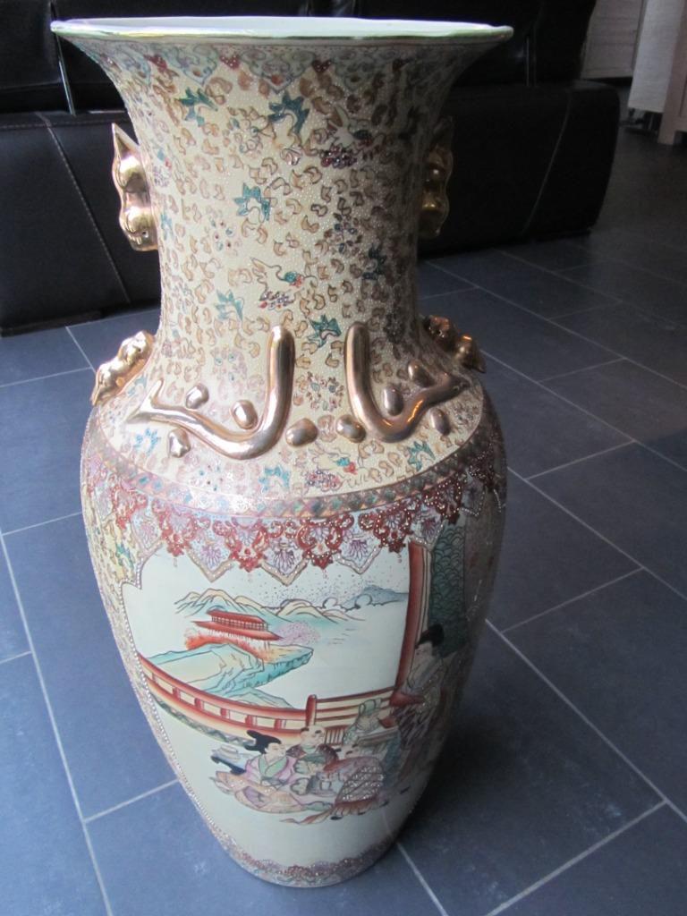 Grand vase chinois, Enlèvement