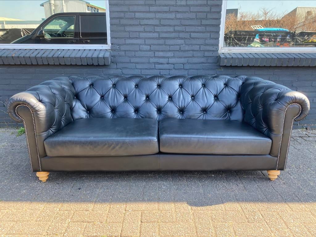 Engelse Chesterfield zetel zwart GRATIS GELEVERD, Ophalen of Verzenden, Leer