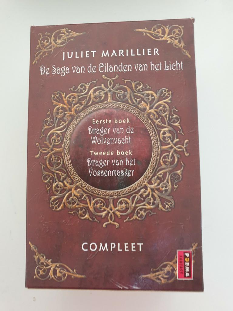 Saga van de Eilanden van het Licht - box Juliet Marillier, Boeken, Ophalen of Verzenden, Zo goed als nieuw, Juliet Marillier