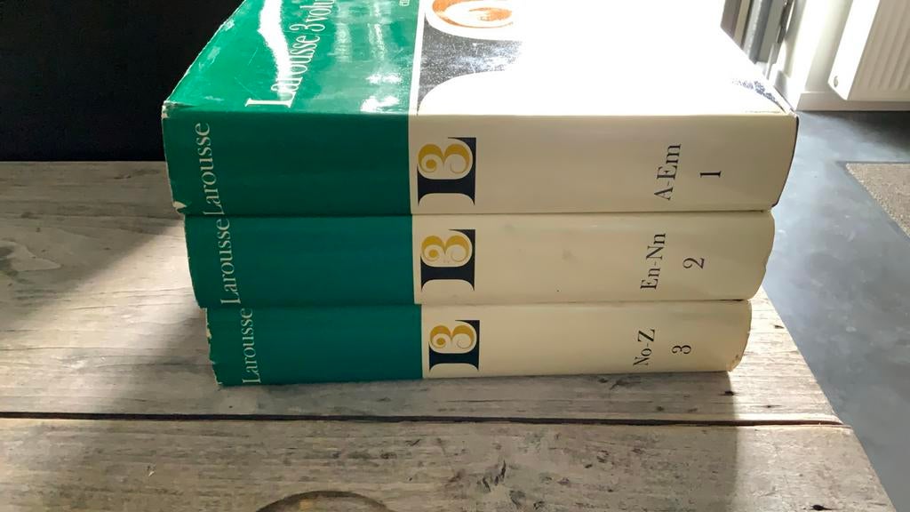 LAROUSSE - 3 volumes en couleurs, Livres, Encyclopédies, Série complète, Larousse, Enlèvement ou Envoi, Général