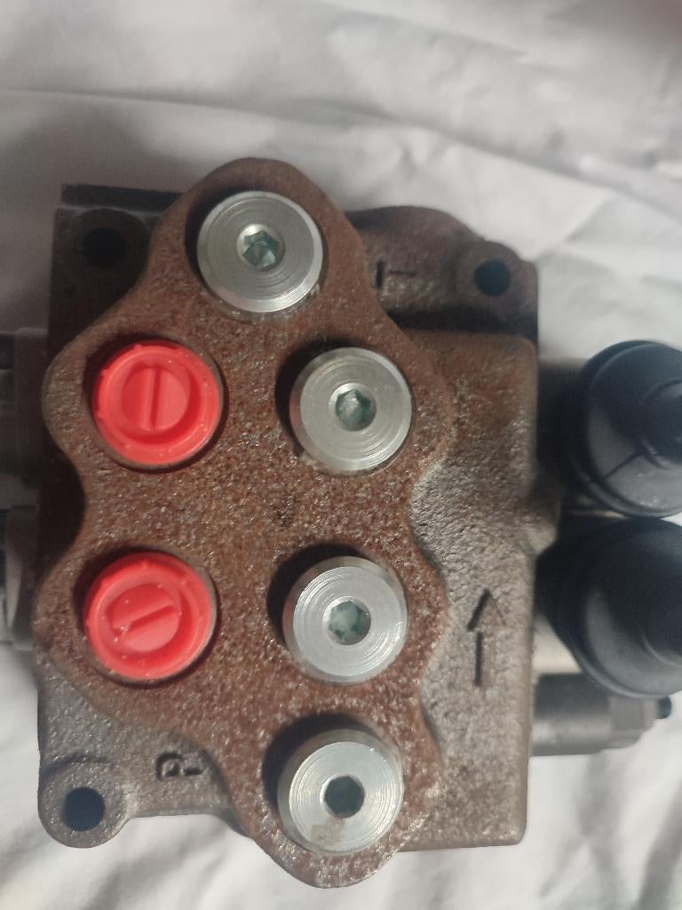 distributeur hydraulique, Enlèvement, Neuf