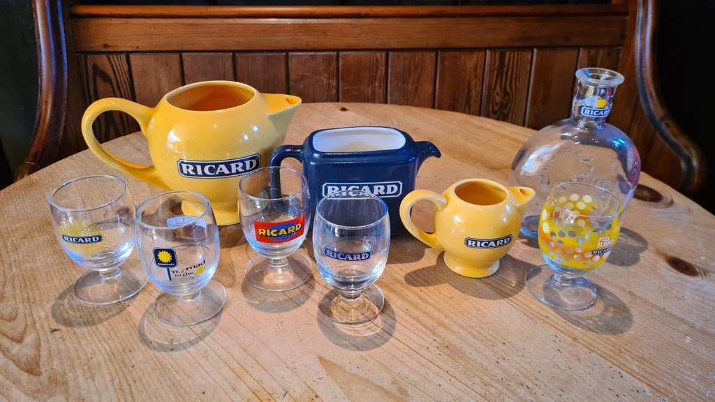 Ricard glazen en kannetjes / karaf/ asbak / glasonderzetter, Verzamelen, Ophalen of Verzenden, Zo goed als nieuw