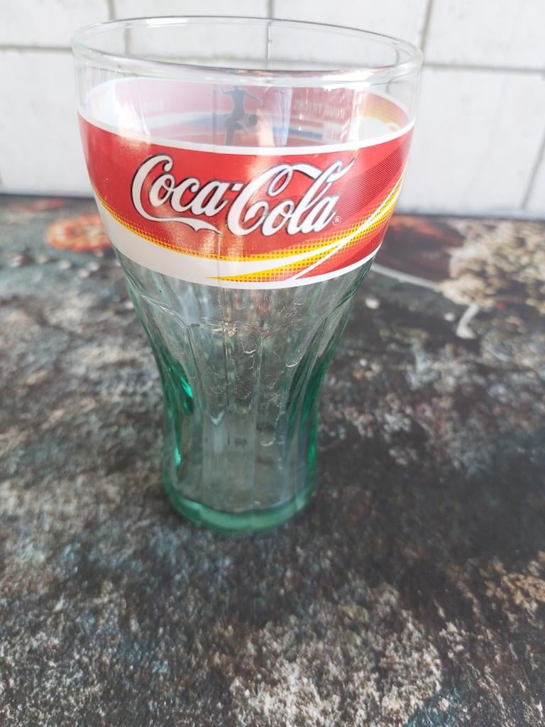 Verzamelglas coca cola voetbal, Ophalen of Verzenden, Zo goed als nieuw, Frisdrankglas