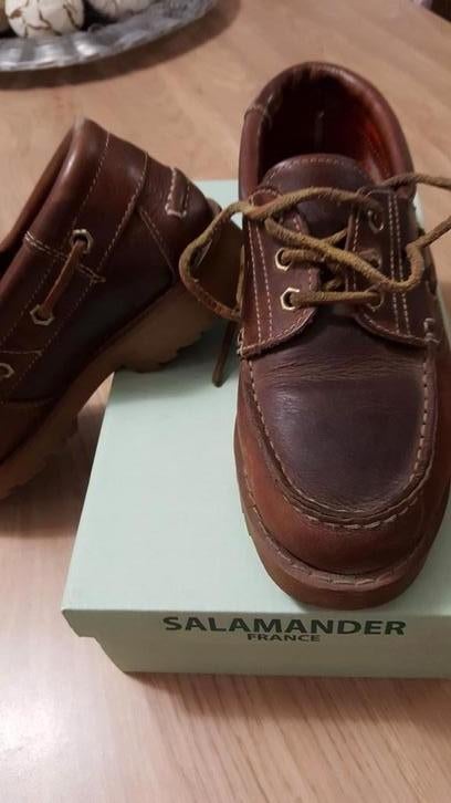 Chaussures INVITO homme pointure 39 tout cuir pour 20€, Enlèvement, Comme neuf