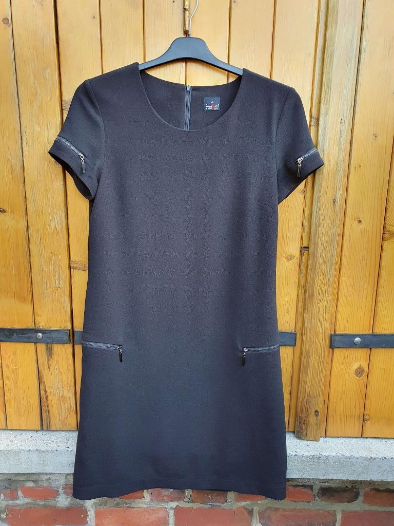 Robe taille 42, Taille 42/44 (L), Femme je vous aime, Enlèvement, Porté
