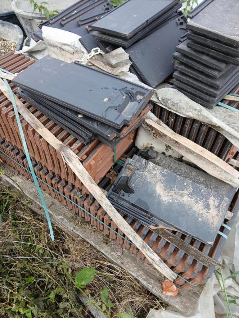 koramic vauban antraciet pannen - nieuw (+/- 140stuks), Doe-het-zelf en Bouw, Dakpannen en Dakbedekking, Ophalen, Zo goed als nieuw