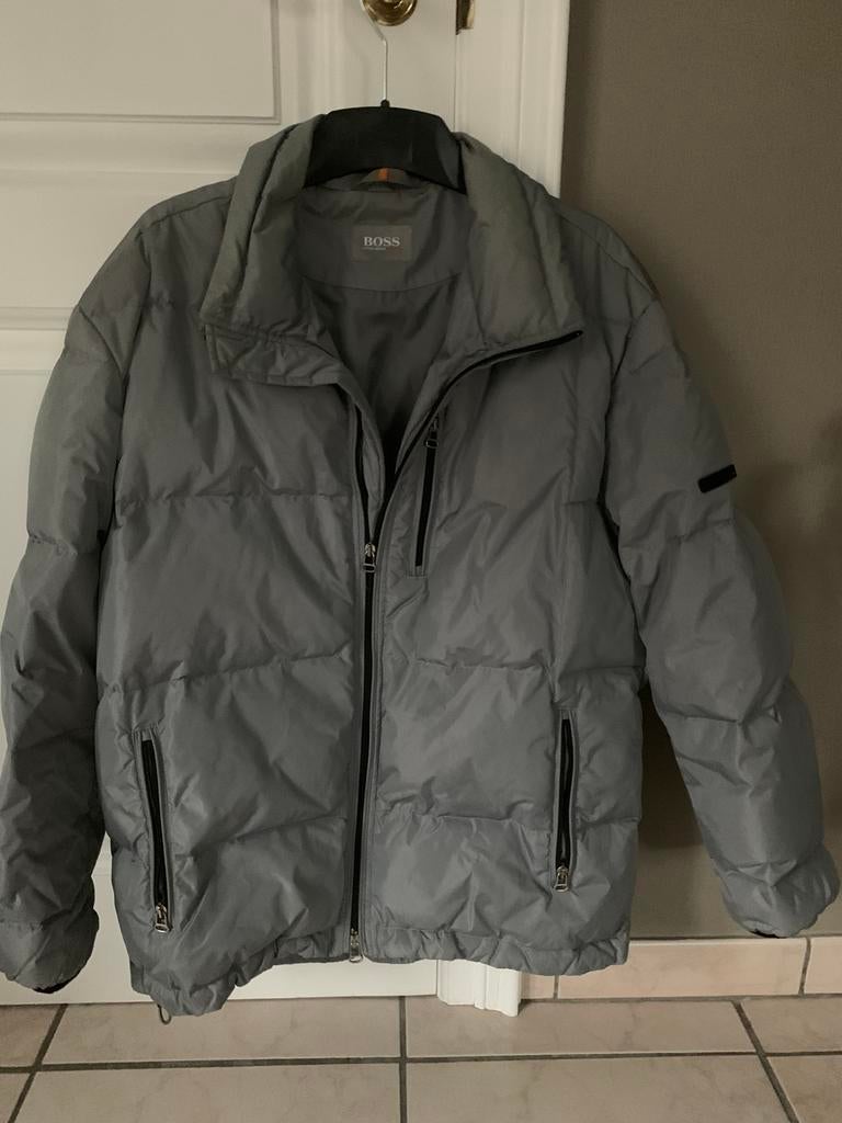 Donsjas Boss Sport L grijs, lekker warm, Kleding | Heren, Jassen | Winter, Ophalen of Verzenden, Zo goed als nieuw, Grijs
