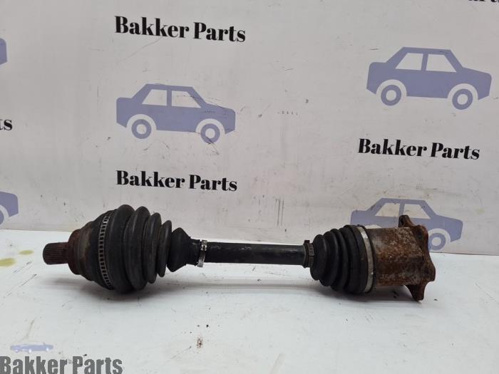 Aandrijfas links-voor van een Volkswagen Passat, Gebruikt, -, Volkswagen, -