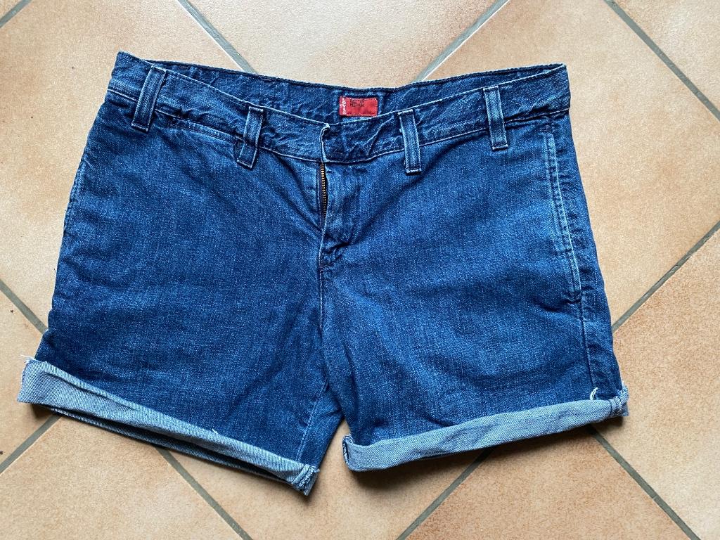 Levi's korte M blauwe middenrode tab met rollende randen, W30 - W32 (confectie 38/40), Gedragen, Levi's, Verzenden
